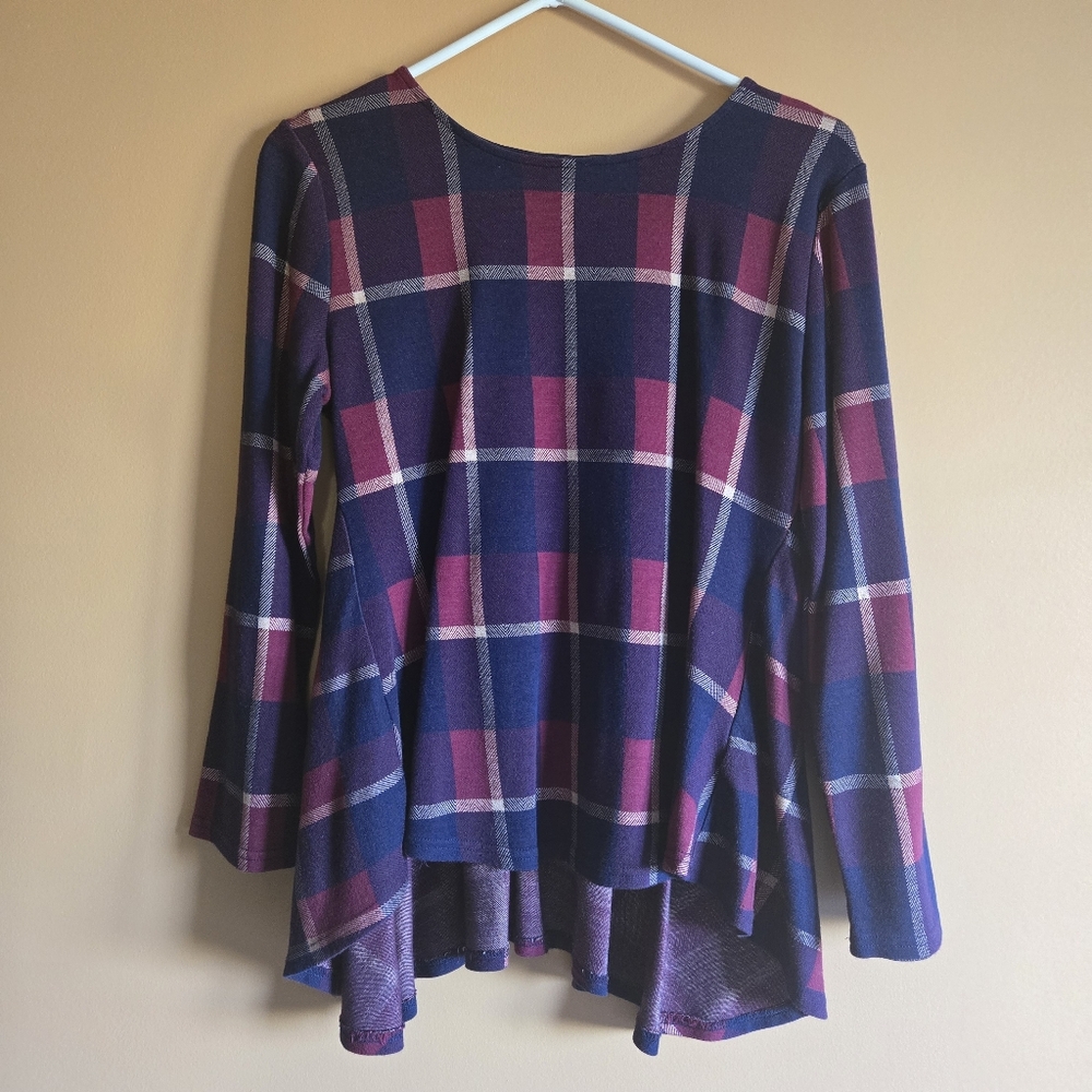 Umgee Plaid Flowy Asymmetrical Hem Top PTP=19"